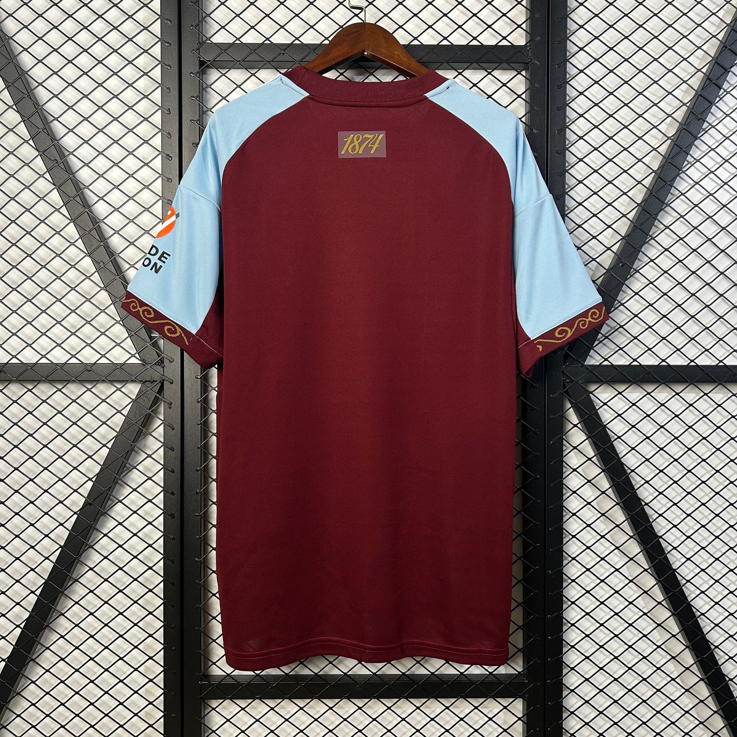 25-26 Aston Villa Home detail
